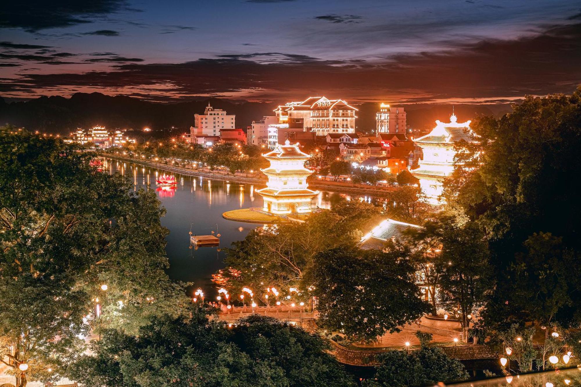 Milan Hotel Ninh Binh Esterno foto